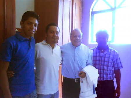 Toño, Erick, Padre Raymundo y Alex